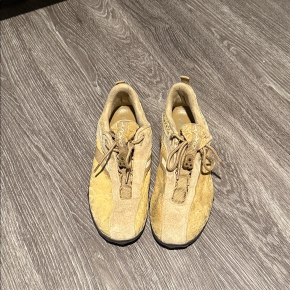 Dkny Shoes - DKNY Tan Women's Sneakers